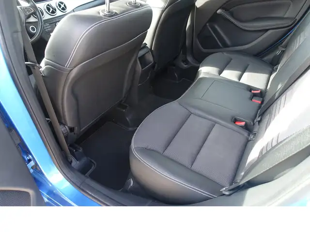 Mercedes-Benz B Class view 10