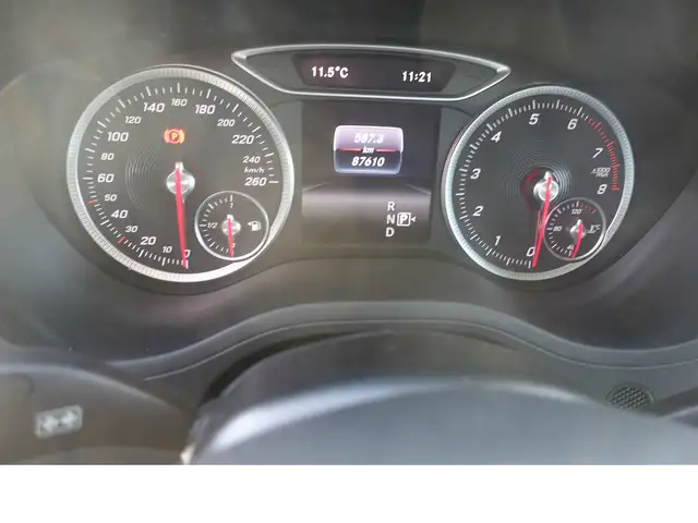 Mercedes-Benz B Class view 13