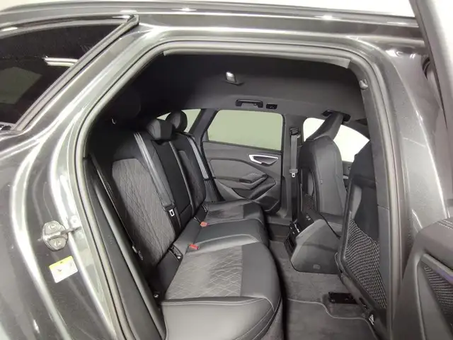Audi A5 view 7