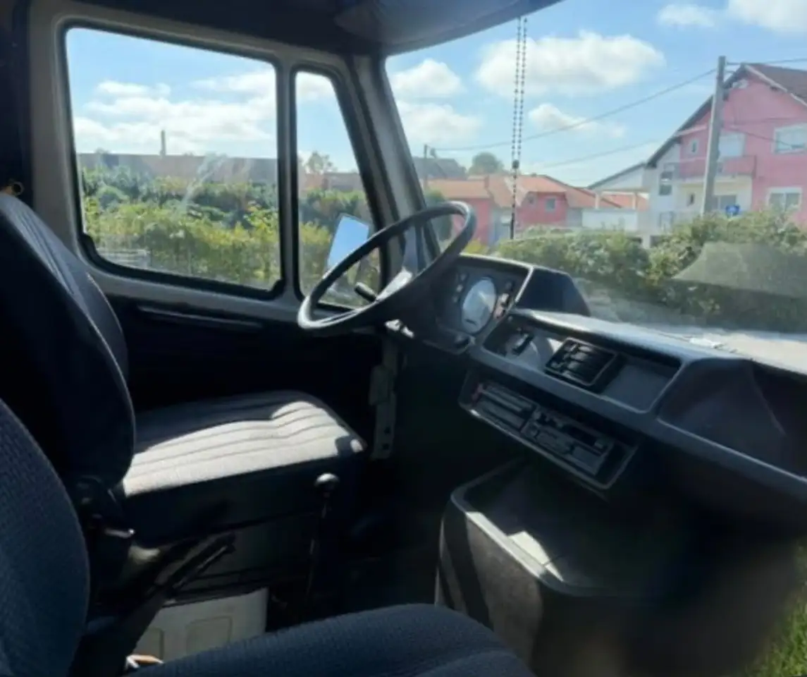 Mercedes-Benz 207 Diesel Sprinter Bus Rostfrei, foto 2
