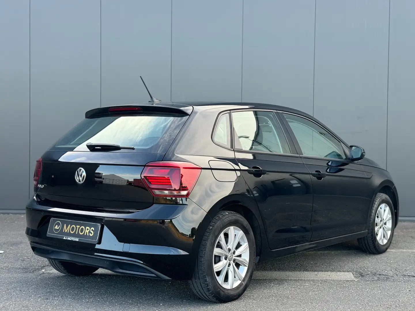 Volkswagen Polo 1.0 TSi 95cv - Highline - GPS - Sièges chauff. Zwart - 2
