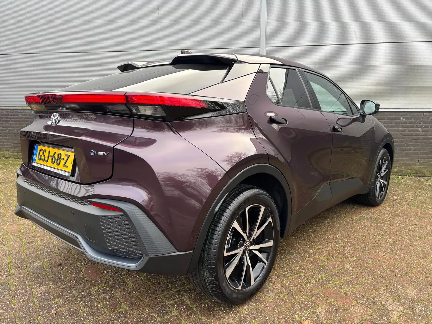 Toyota C-HR 1.8 Hybrid 140 Dynamic Demo Paars - 2