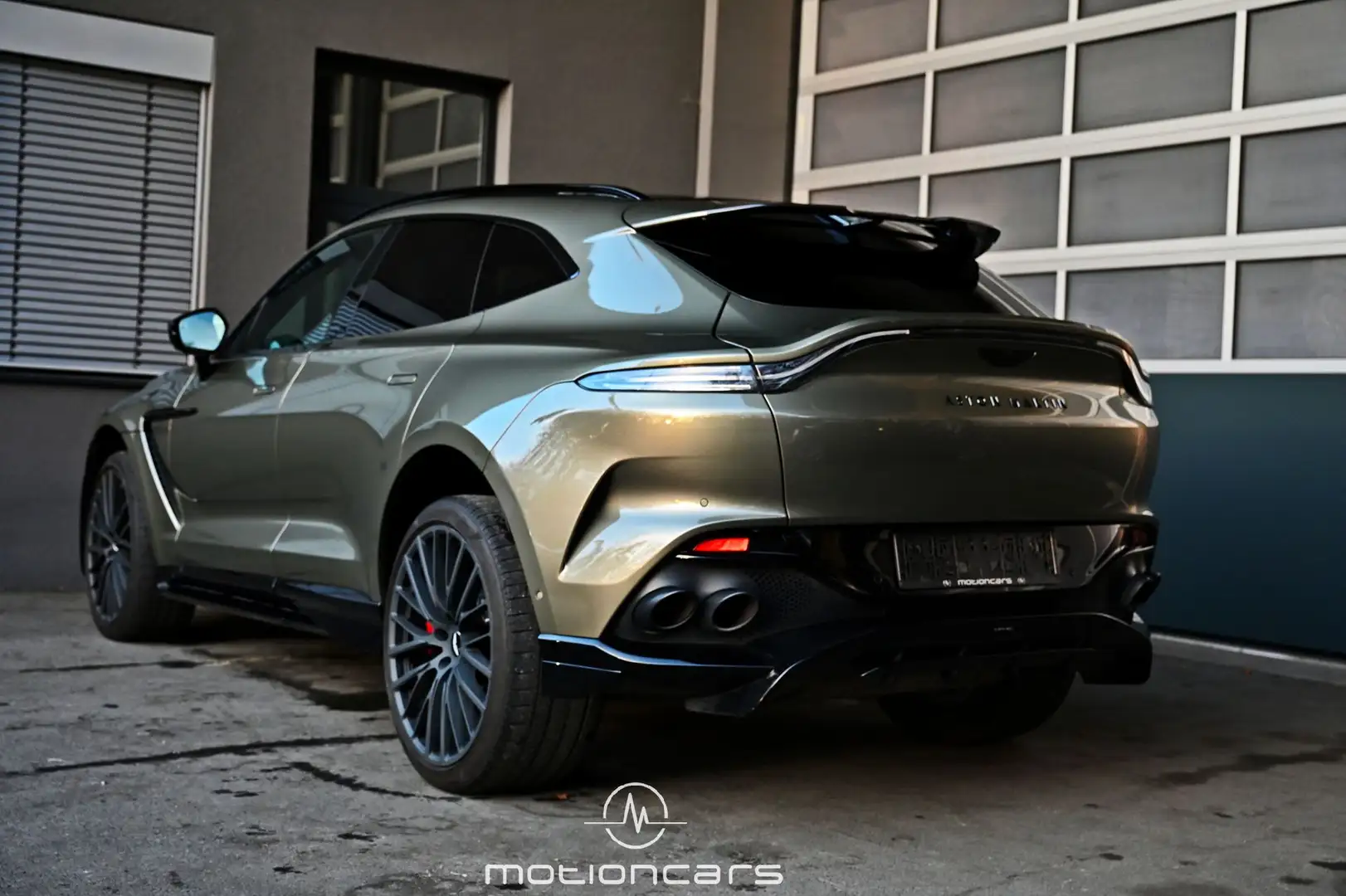 Aston Martin DBX 707 EXP € 117.483,- Grün - 2