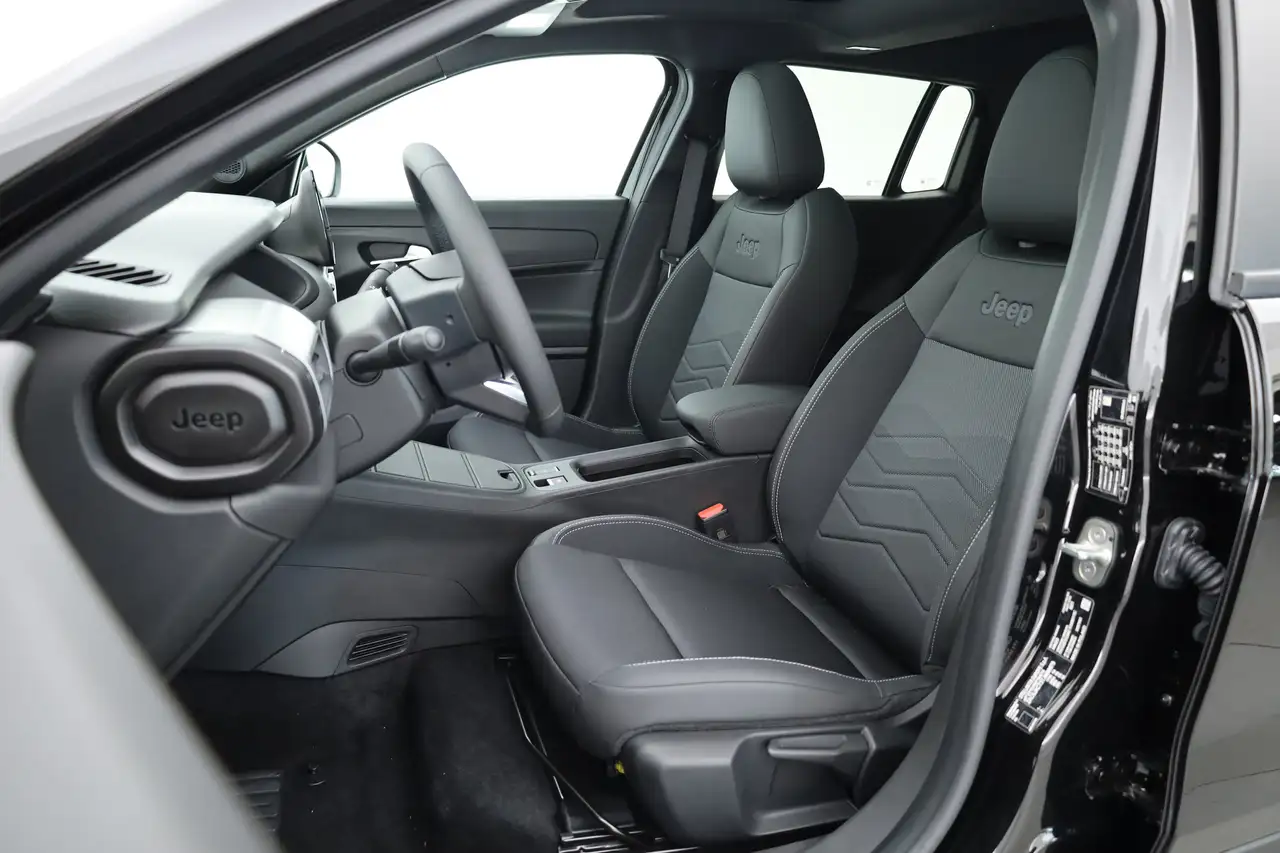 Jeep Avenger 1.2 e-Hybrid Black Edition Rijklaar! Pano JB, миниатюра 3