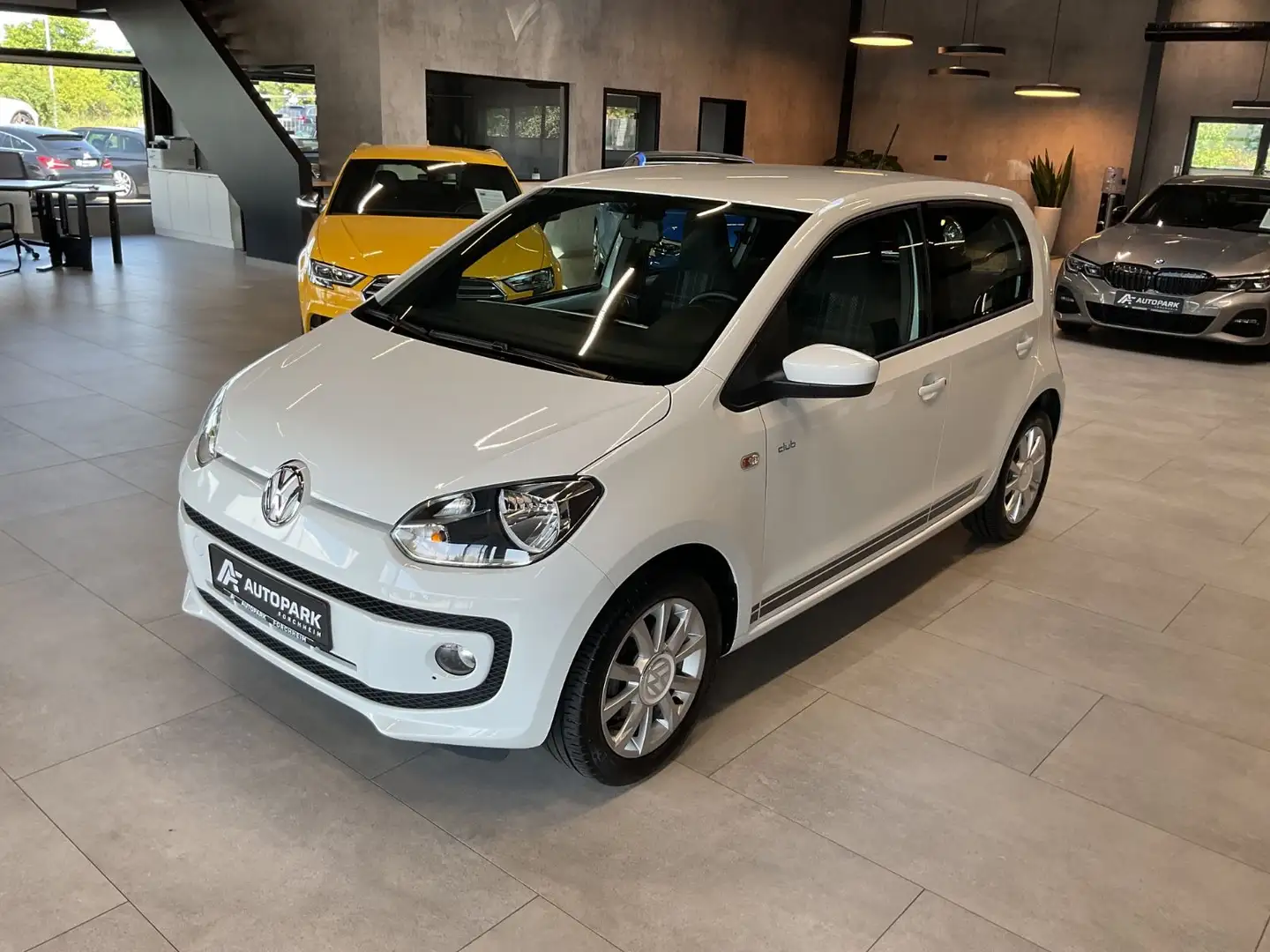 Volkswagen up! club up! Klima Navi Sitzheizung Bluetooth Weiß - 1