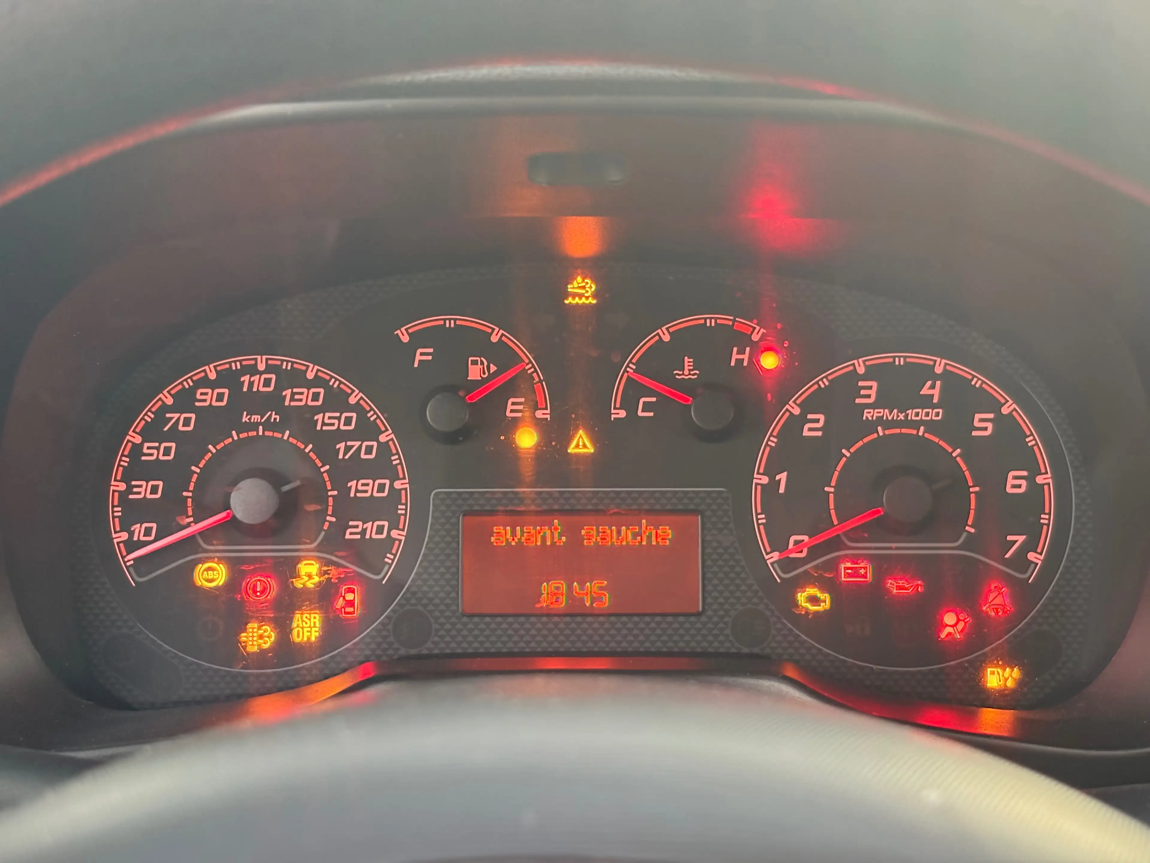 Fiat Fiorino 1.3 Multijet Euro 6d - 68.000 km - Navi - Airco - Propre — photo 15