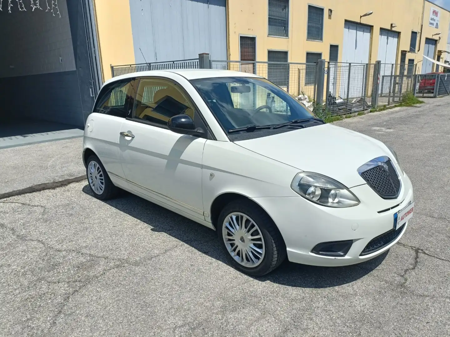 Lancia Ypsilon 1.2 Diva 69cv Blanc - 2
