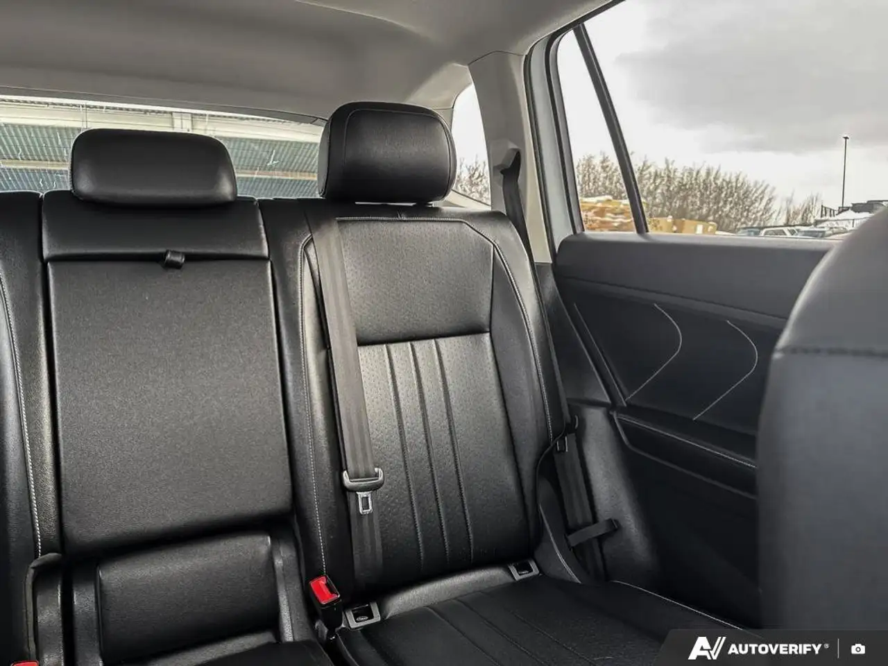 Volkswagen Tiguan снимка Volkswagen Tiguan