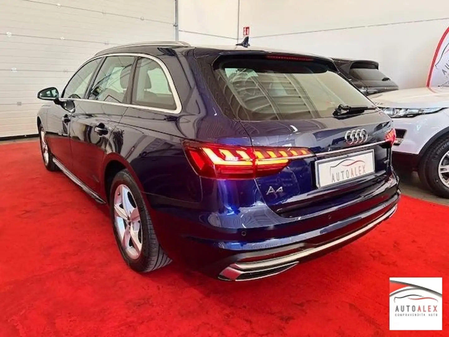 Audi A4 Avant 40 2.0 tdi Business quattro 190cv s-tronic Blauw - 2