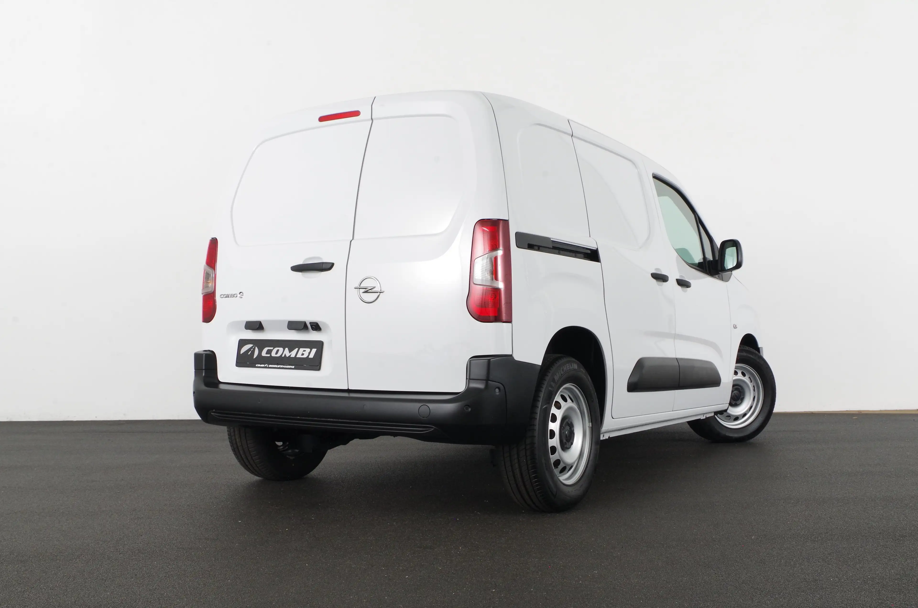 Opel Combo-e Electric 136pk L1 50kWh  Nieuw/Camera/Apple Carpl — photo 7