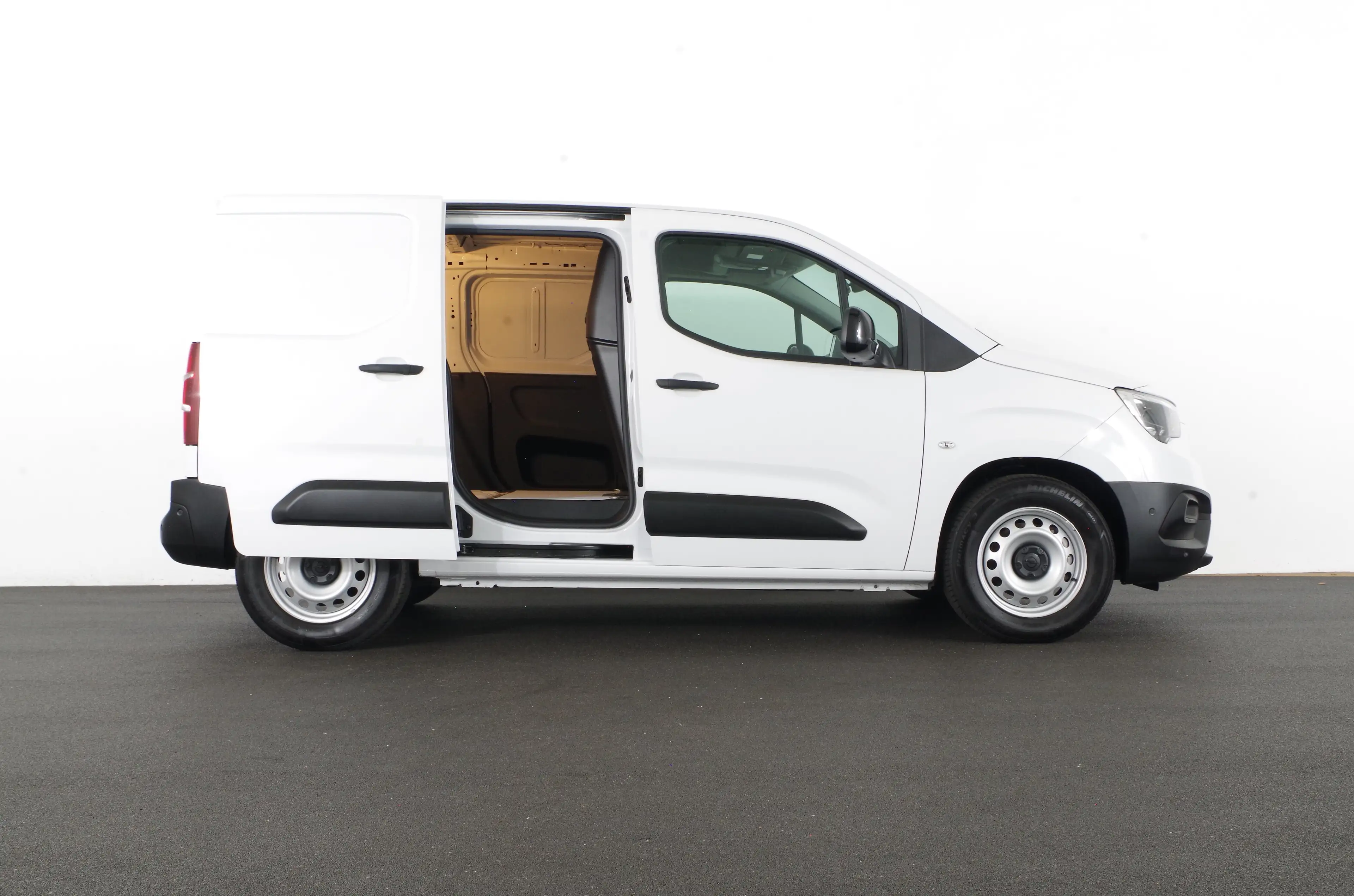Opel Combo-e Electric 136pk L1 50kWh  Nieuw/Camera/Apple Carpl — photo 6