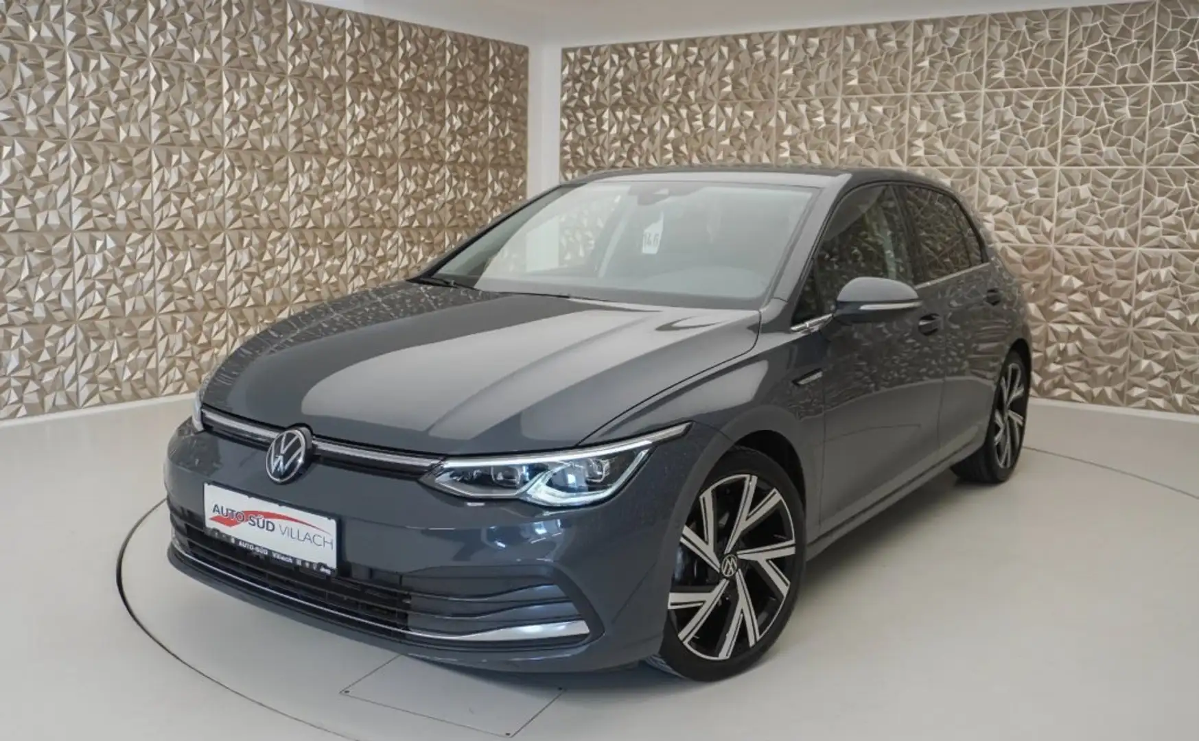 Volkswagen Golf VIII Style 2,0 TDI DSG Grau - 1