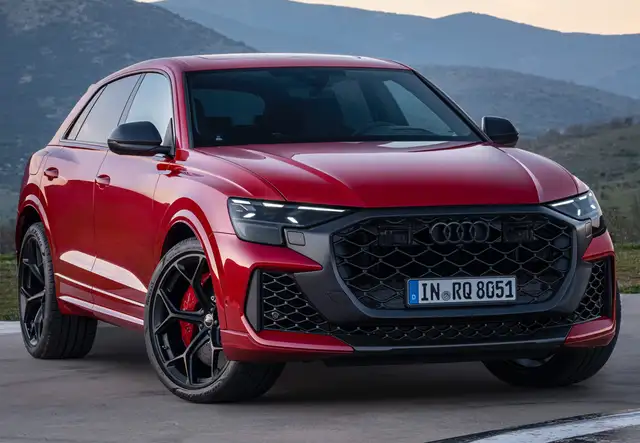 Audi RSQ8 view 3