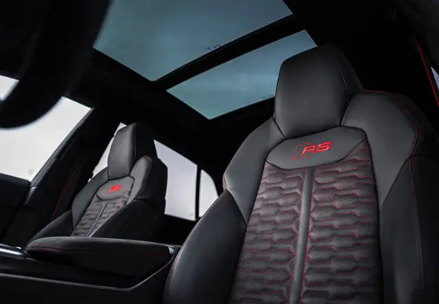 Audi RSQ8 view 9