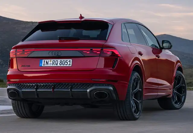 Audi RSQ8 view 14