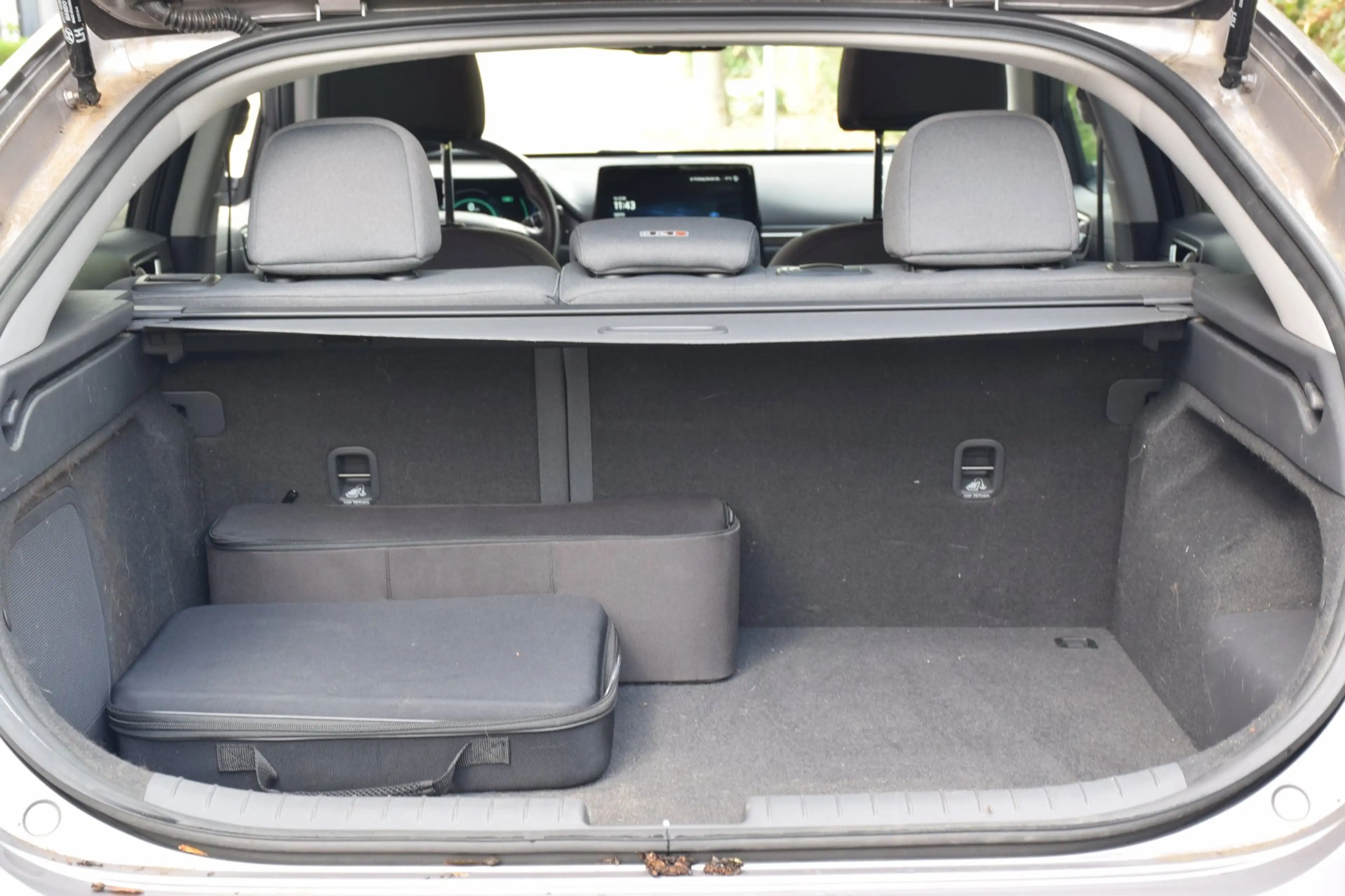 Hyundai IONIQ 1.6 GDi PHEV Premium/Garantie/SOH 92% — photo 16