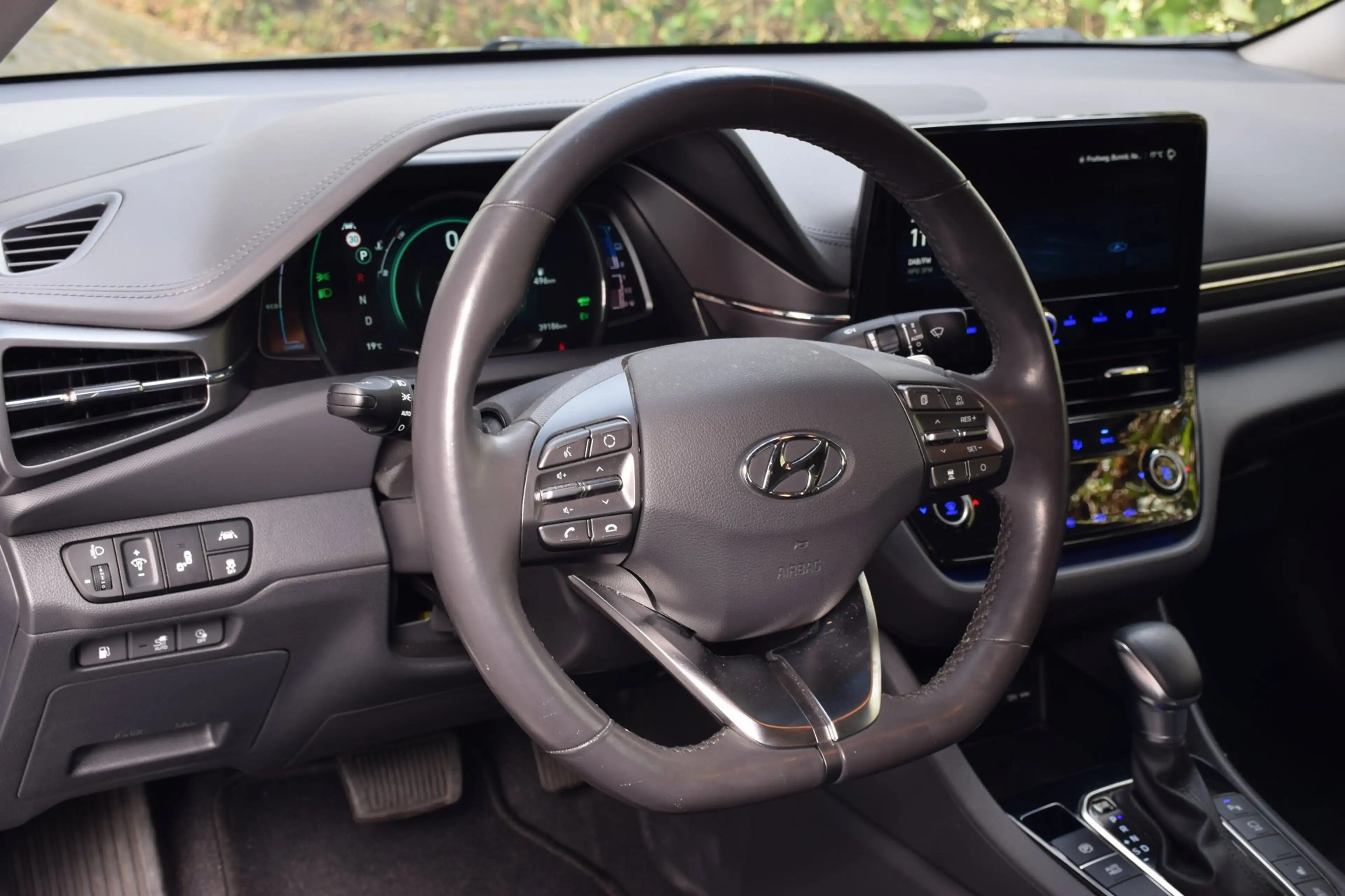 Hyundai IONIQ 1.6 GDi PHEV Premium/Garantie/SOH 92% — photo 10