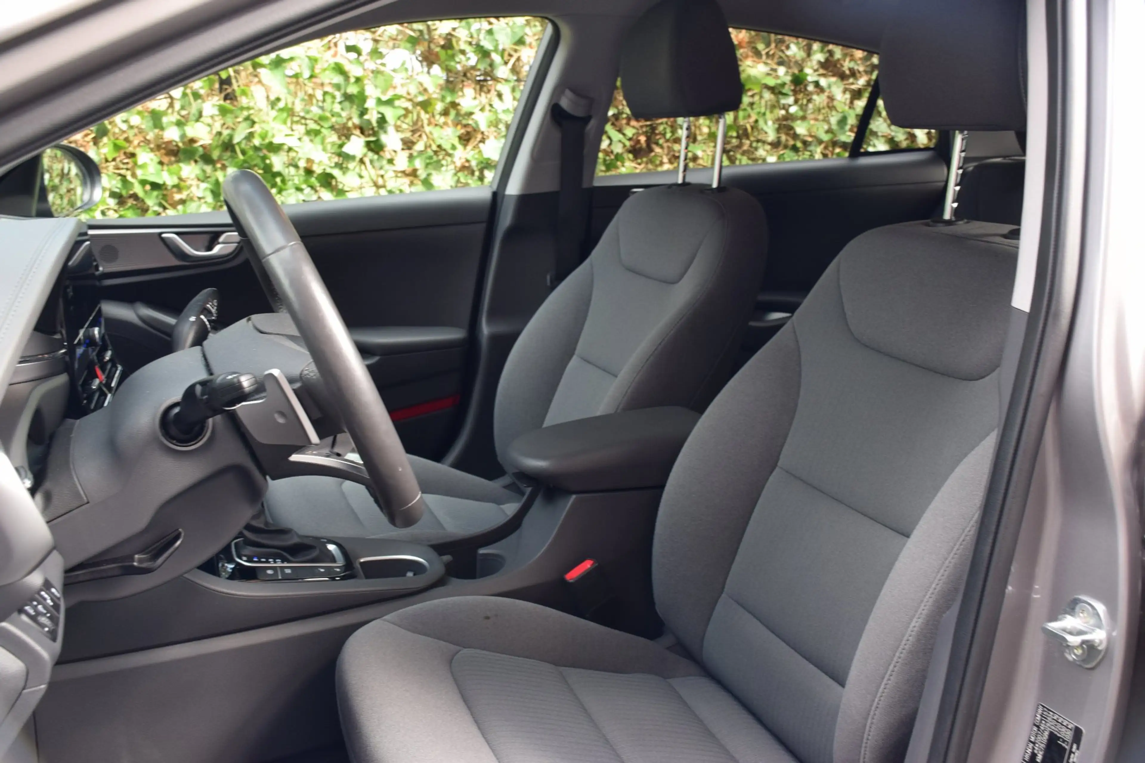 Hyundai IONIQ 1.6 GDi PHEV Premium/Garantie/SOH 92% — photo 13