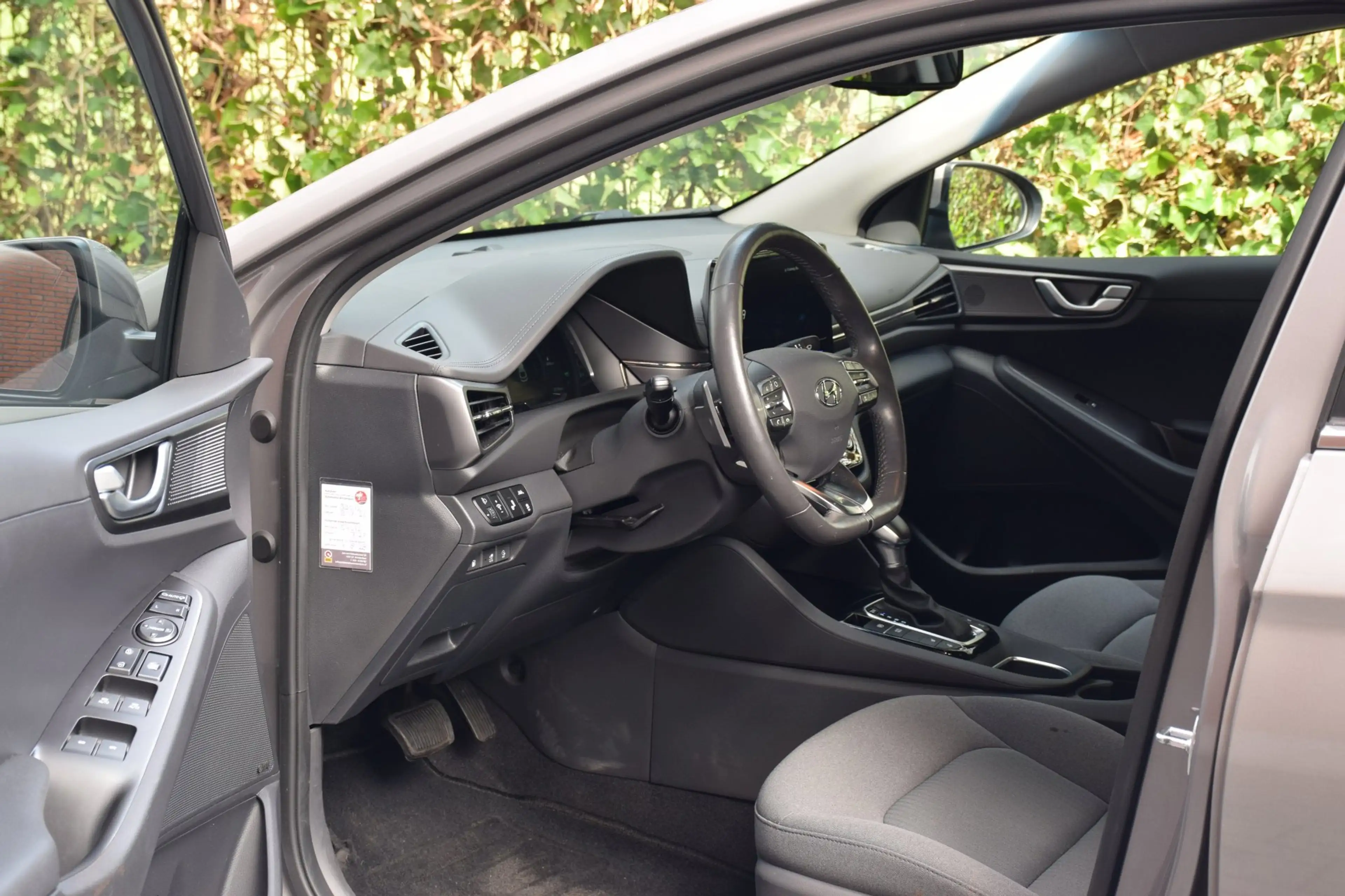 Hyundai IONIQ 1.6 GDi PHEV Premium/Garantie/SOH 92% — photo 9