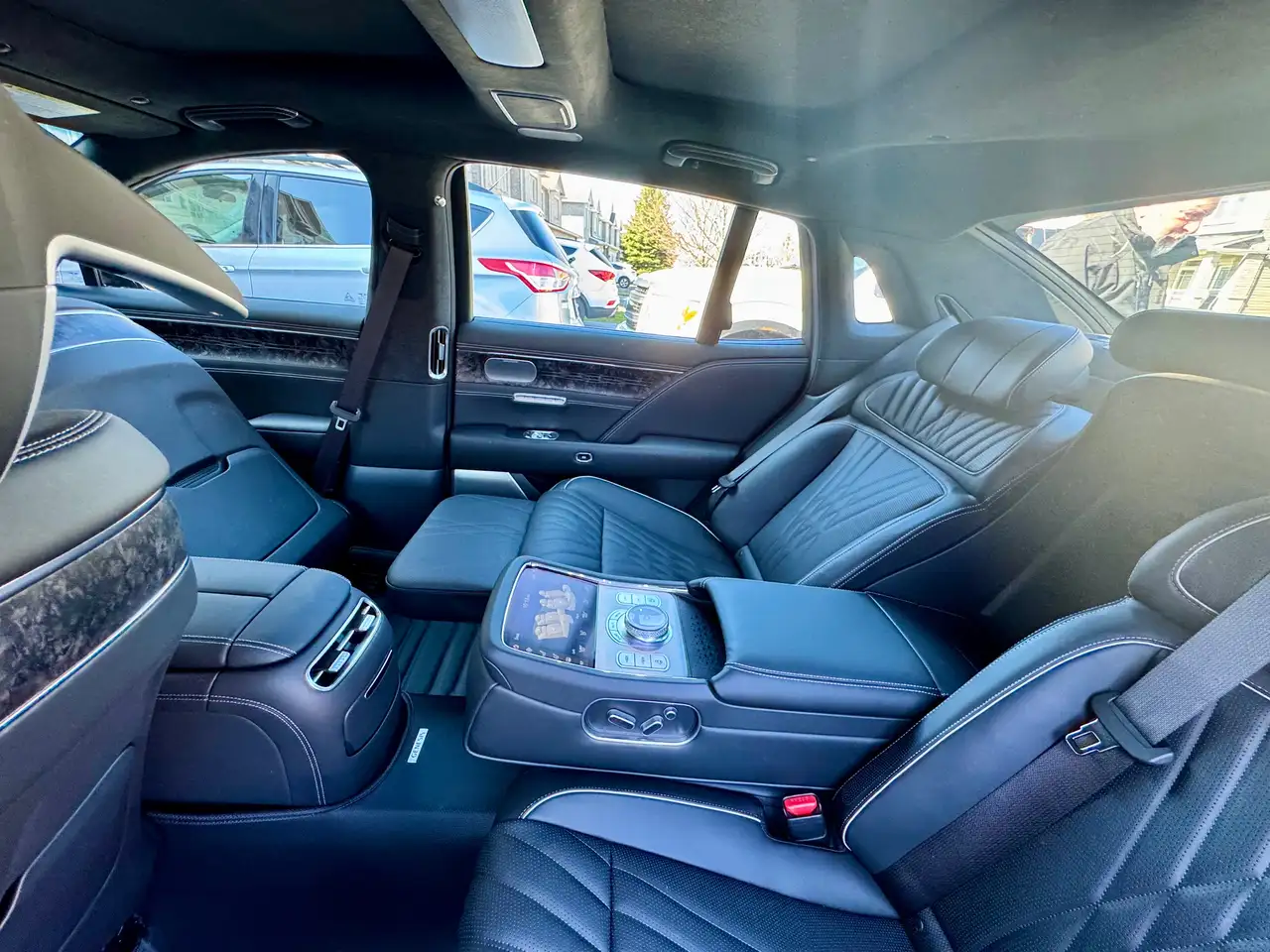 Genesis G90 снимка Genesis G90