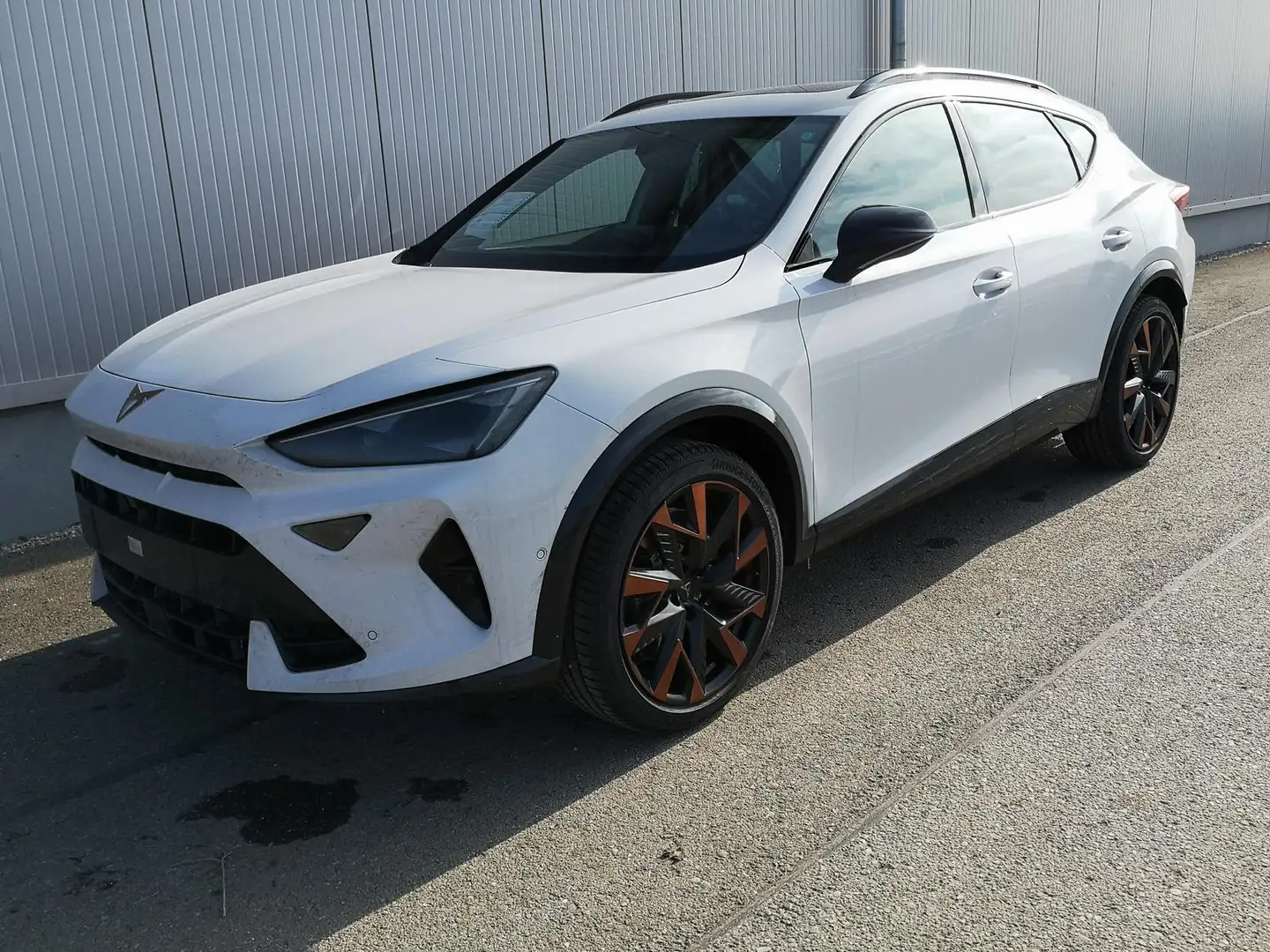 CUPRA Formentor 2.0TSI DSG 4Drive ABT Matrix AHK Pano Navi 360 Weiß - 1