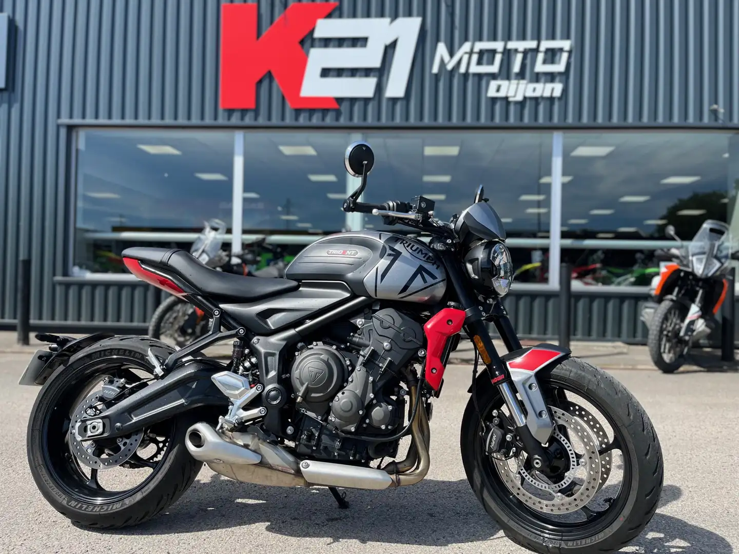 Triumph Trident 660 Gris - 2