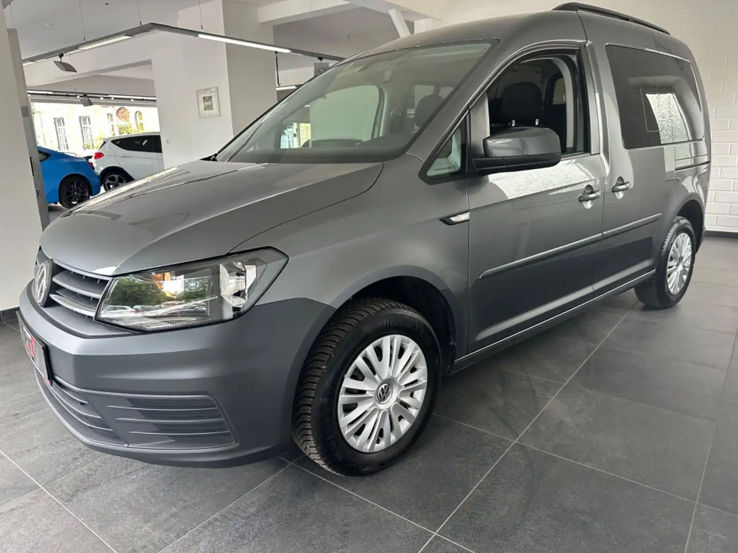 Volkswagen Caddy 2.0 TDI Caddy  Beach/StHz/Navi/Klima/PDC/SHZ/ Gris - 2