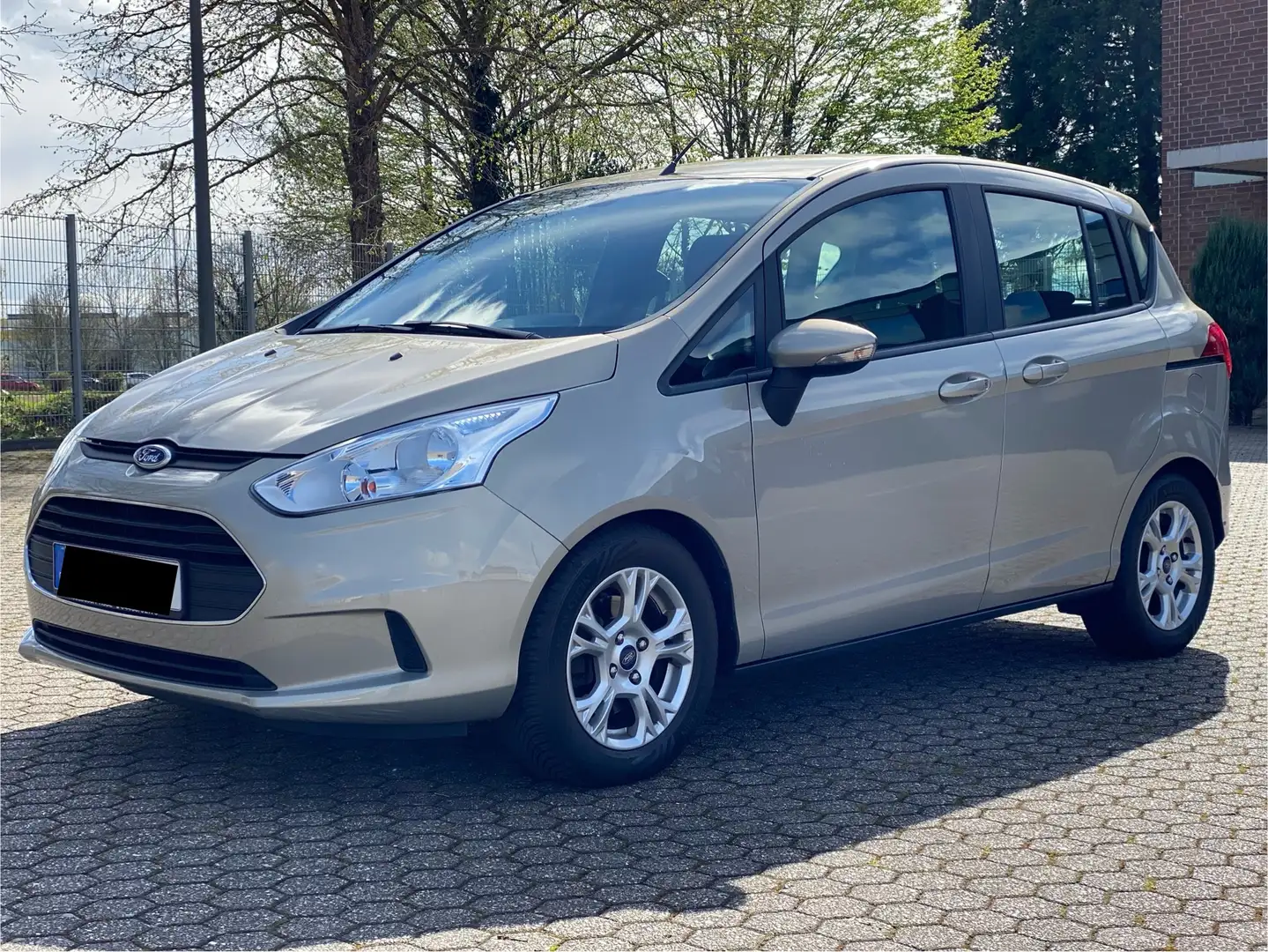 Ford B-Max SYNC Edition 1.6 l TDCi Trend, FSE, AC,SHZ Beige - 1