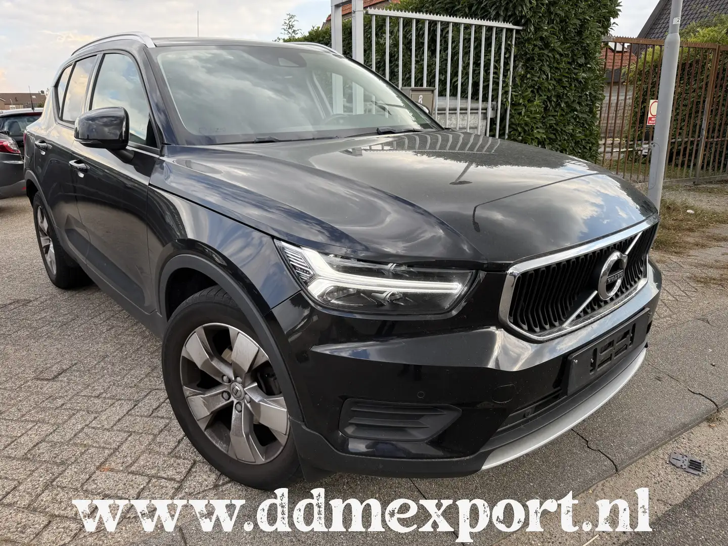Volvo XC40 1.5 T3 XENON/CLIMA/NAVI Noir - 1