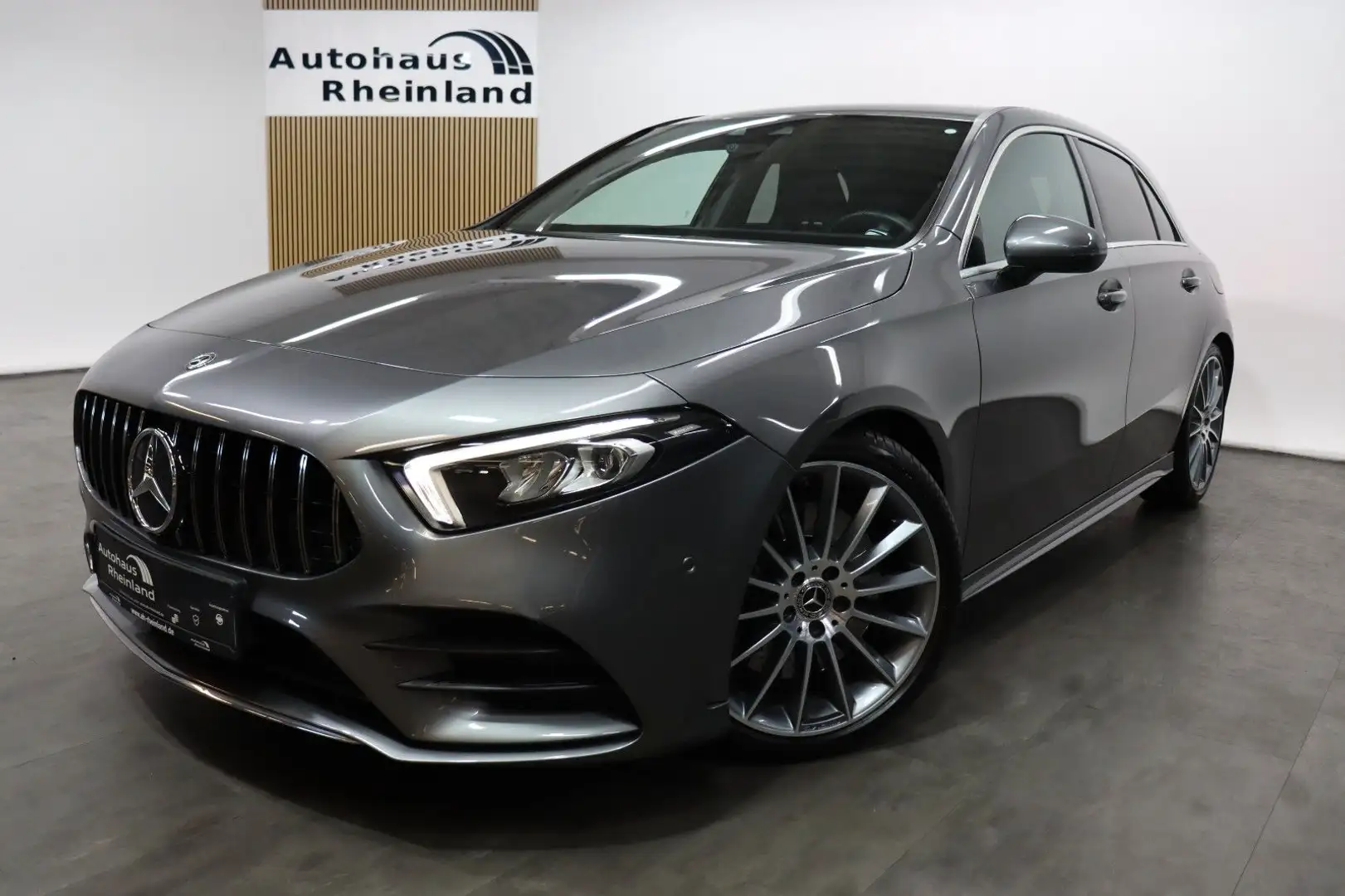 Mercedes-Benz A 250 A250 AMG*WIDESCREEN*LEDER*AMBIENTE*NAVI*LED Gris - 1