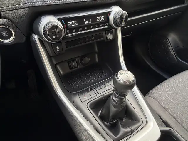 Toyota Rav4 view 23