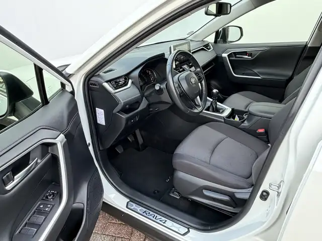 Toyota Rav4 view 14
