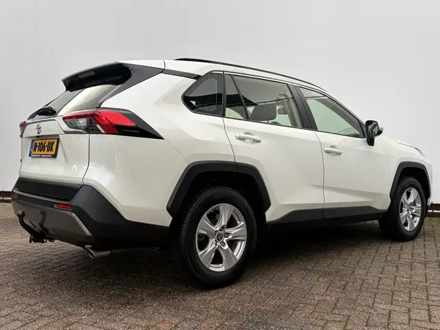 Toyota Rav4 view 13