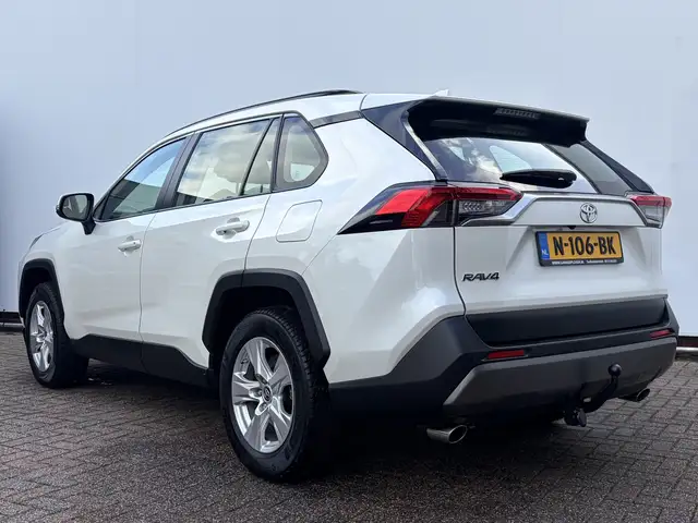 Toyota Rav4 view 2
