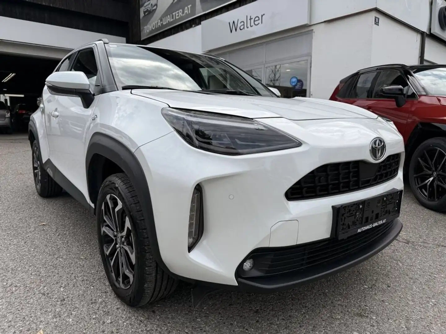 Toyota Yaris Cross Hybrid FWD Active Drive Weiß - 2