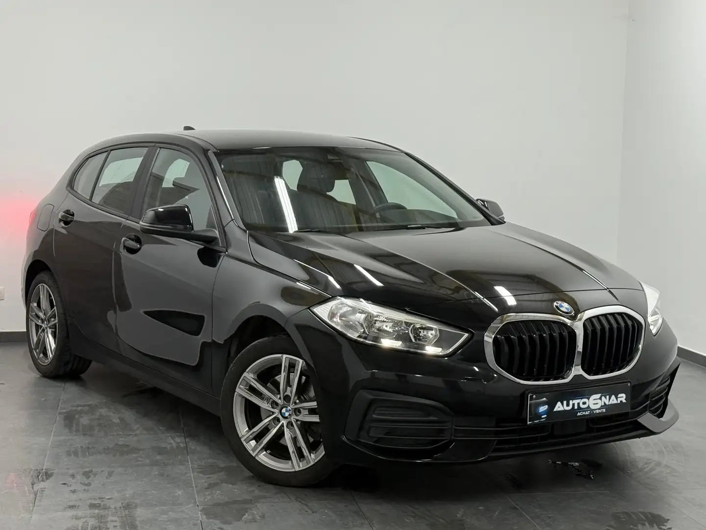 BMW 116 d (EU6c) Navi - Carnet Schwarz - 1