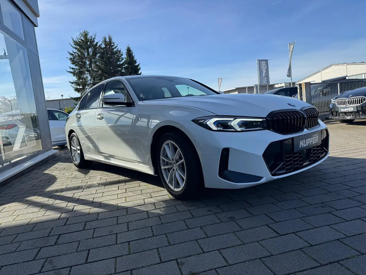 BMW 330 ixDrive M Sportpak. LCI-ACC°AHK°AdLED*Headup Alb - 2