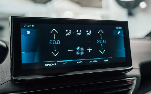 Peugeot 5008 view 17