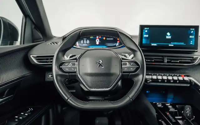 Peugeot 5008 view 12