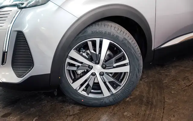 Peugeot 5008 view 5