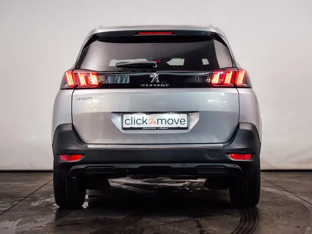 Peugeot 5008 view 4