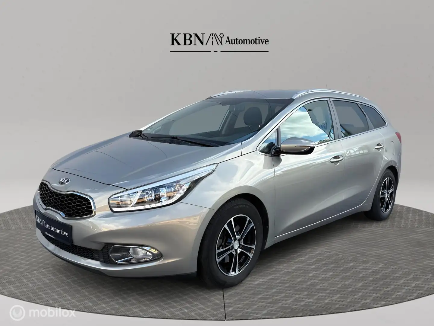 Kia Ceed SW / cee'd SW Sportswagon Spirit 1.6 GDI|NAVI|Camera| Airco Grijs - 1