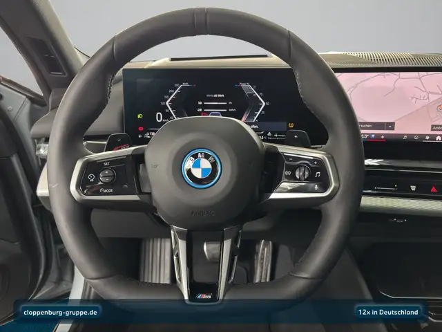 BMW 5 Series view 13