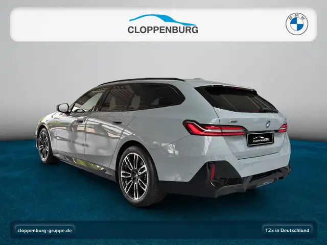 BMW 5 Series view 3