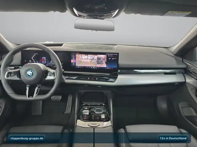 BMW 5 Series view 15
