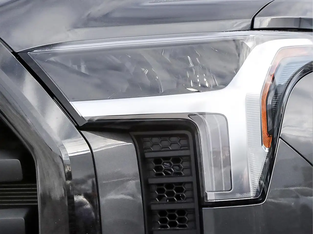 Toyota Tundra снимка Toyota Tundra