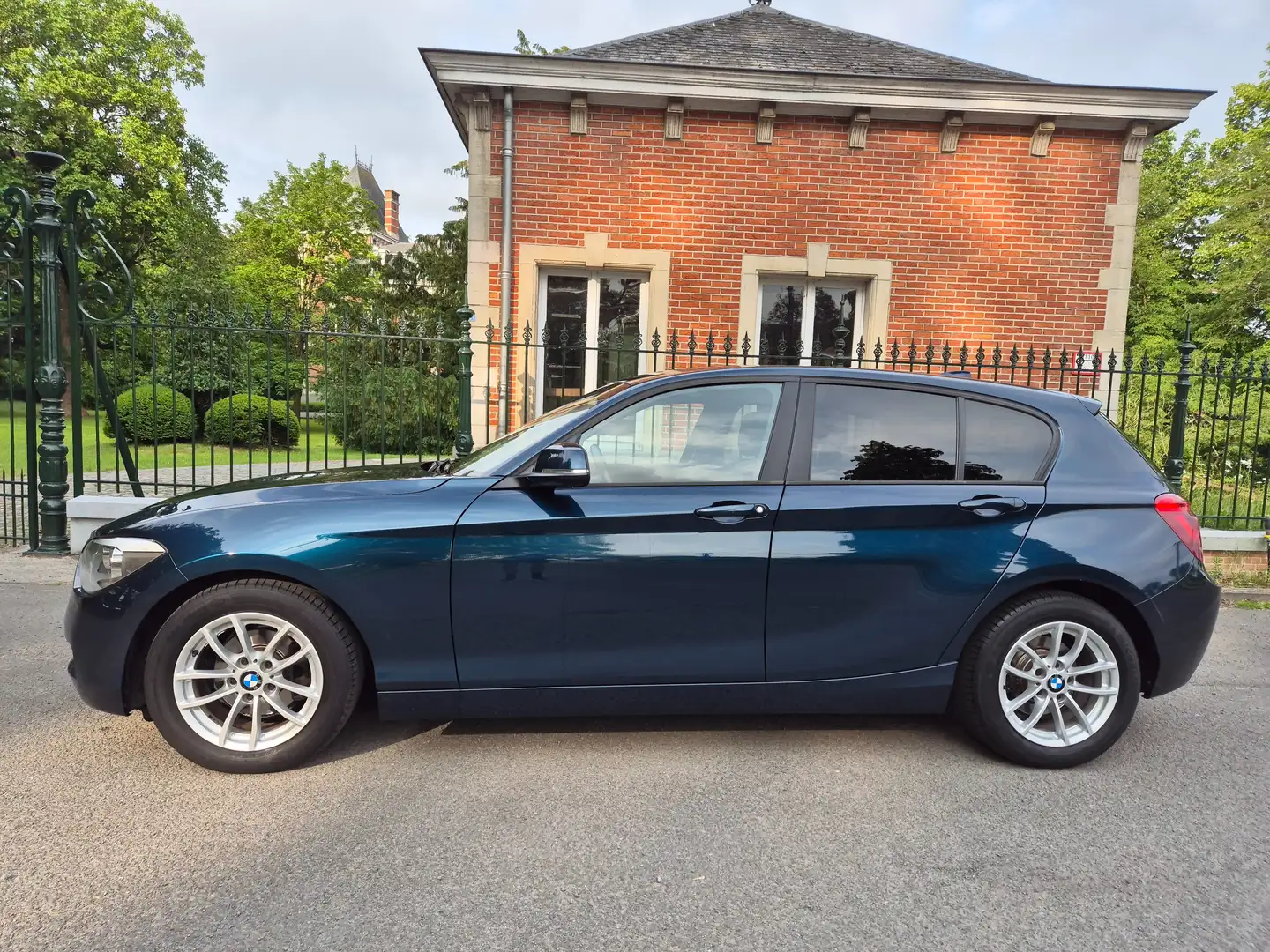 BMW 116 116d EfficientDynamics Edition Blauw - 1