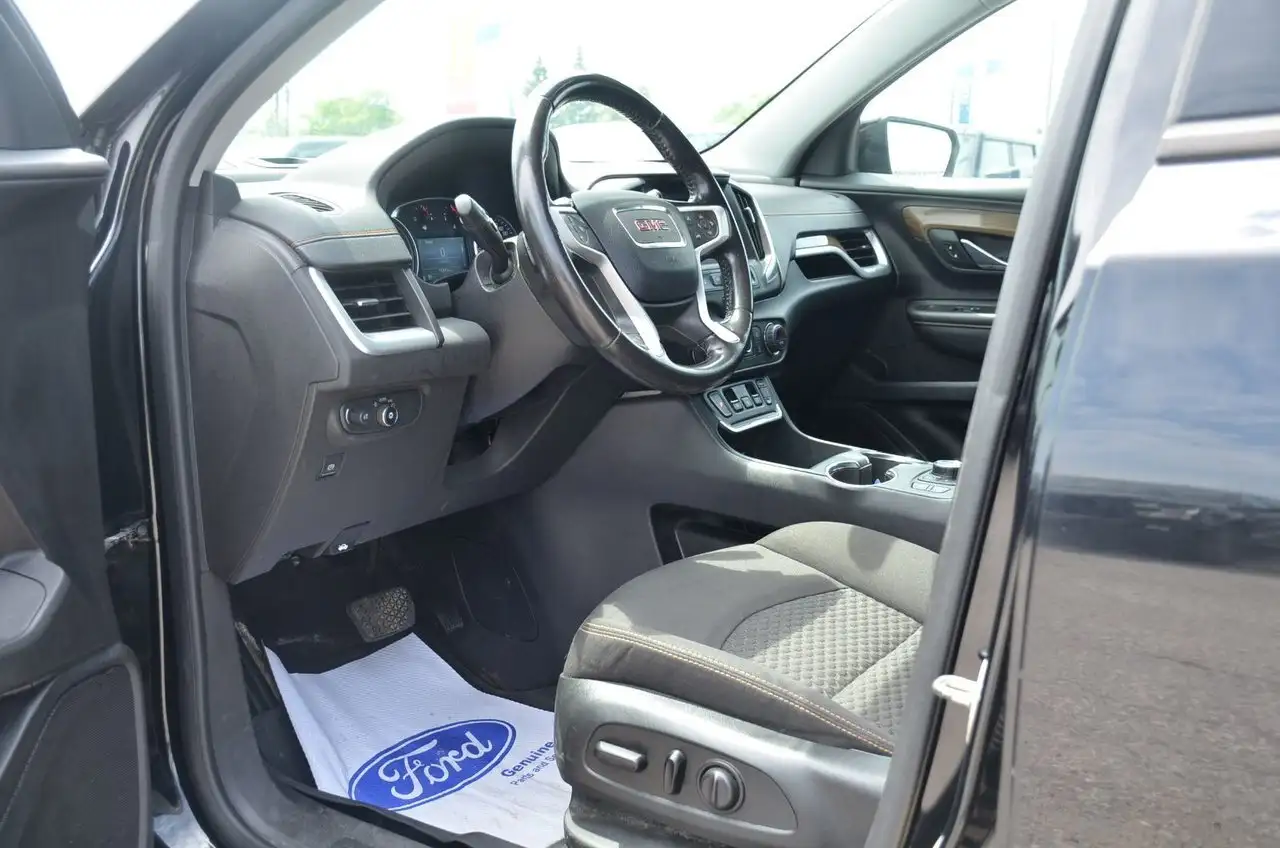 GMC Terrain photo GMC Terrain