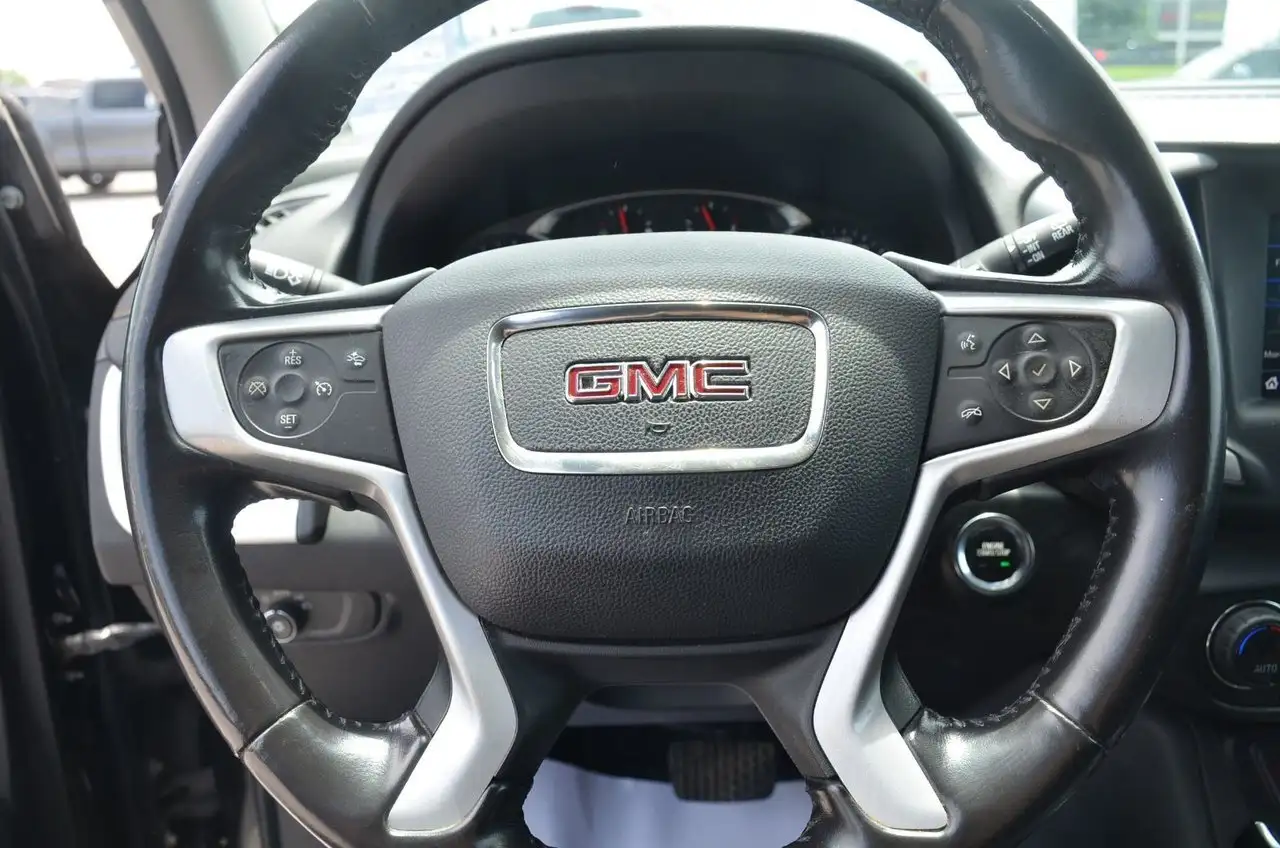 GMC Terrain photo GMC Terrain