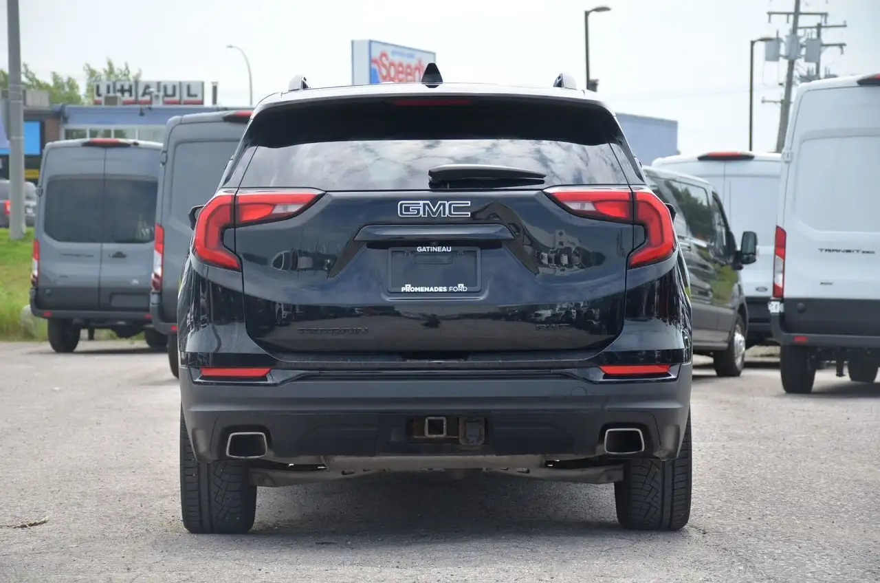 GMC Terrain photo GMC Terrain